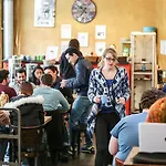 Vintage Hostel & Budget Hotel